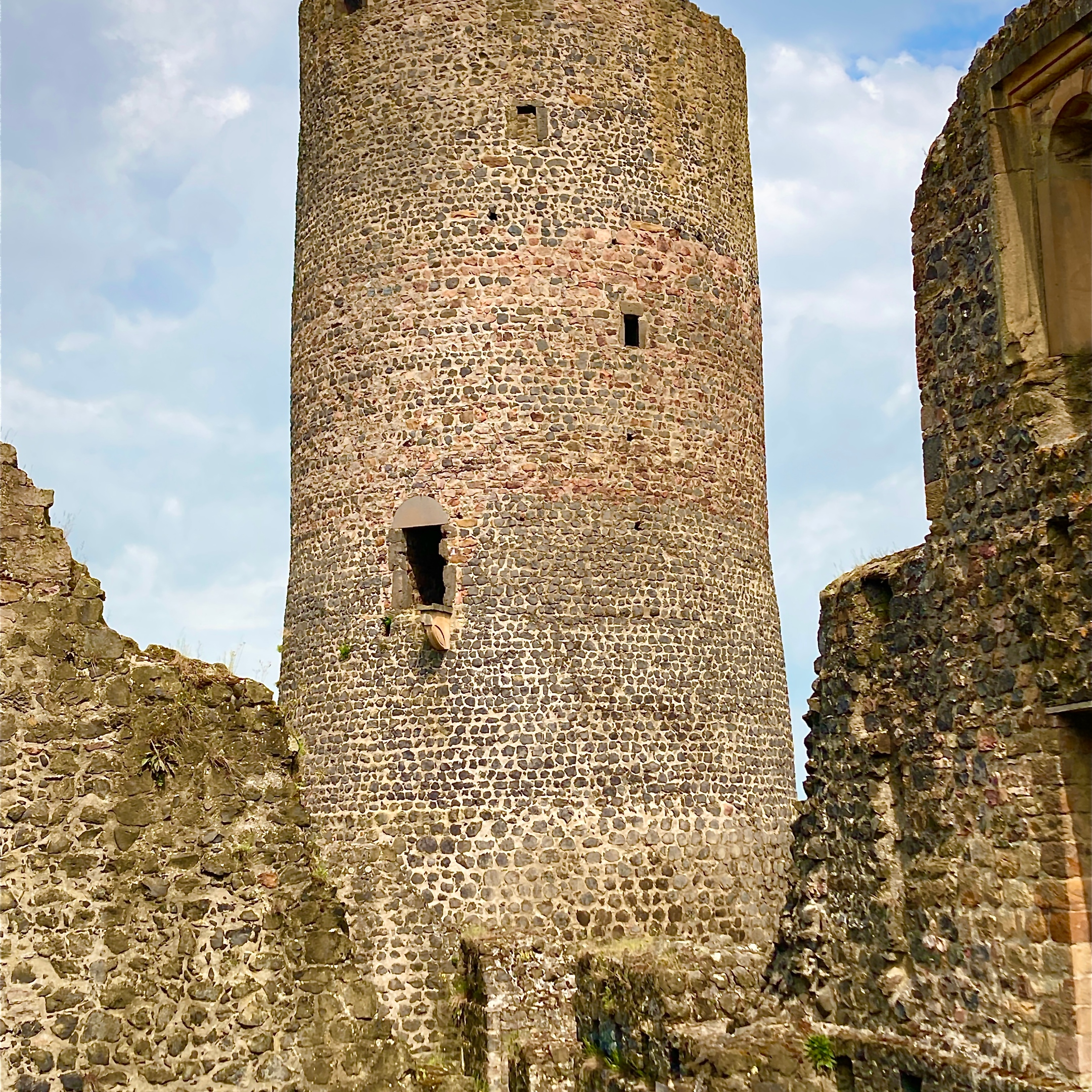 Turm der Burguine Münzenberg
