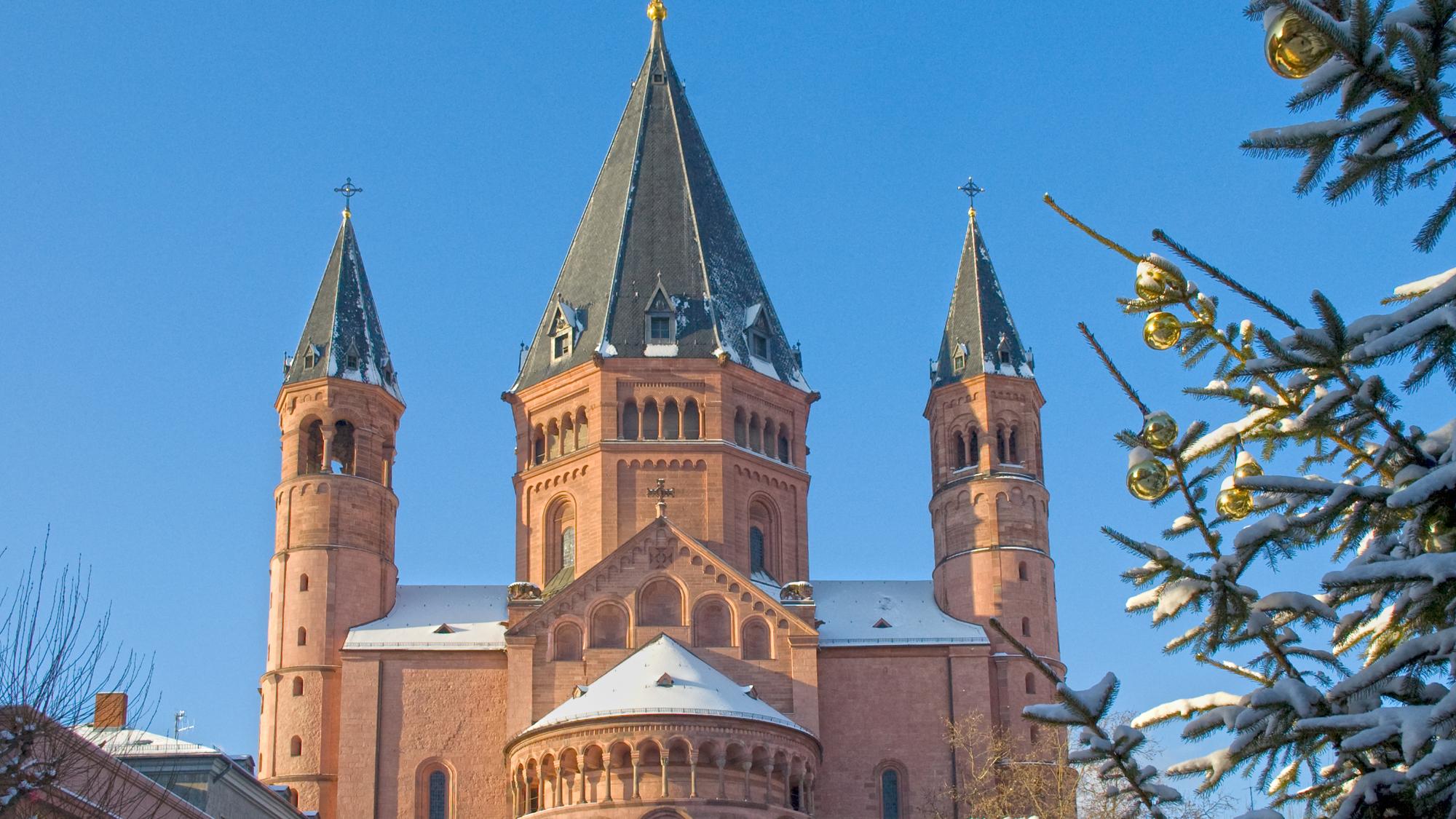 Live-Streaming Pontifikalamt zu Weihnachten aus dem Mainzer Dom, 25.12.24 um 10:00 Uhr