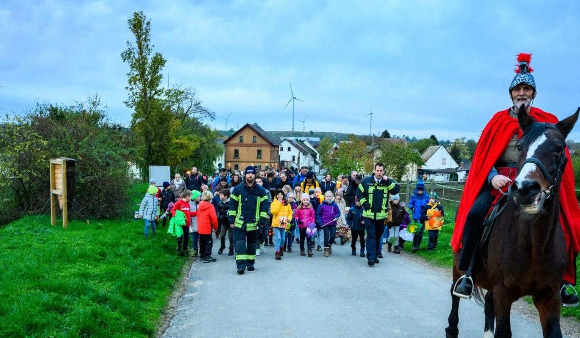 Martinsumzug in Gau Bickelheim