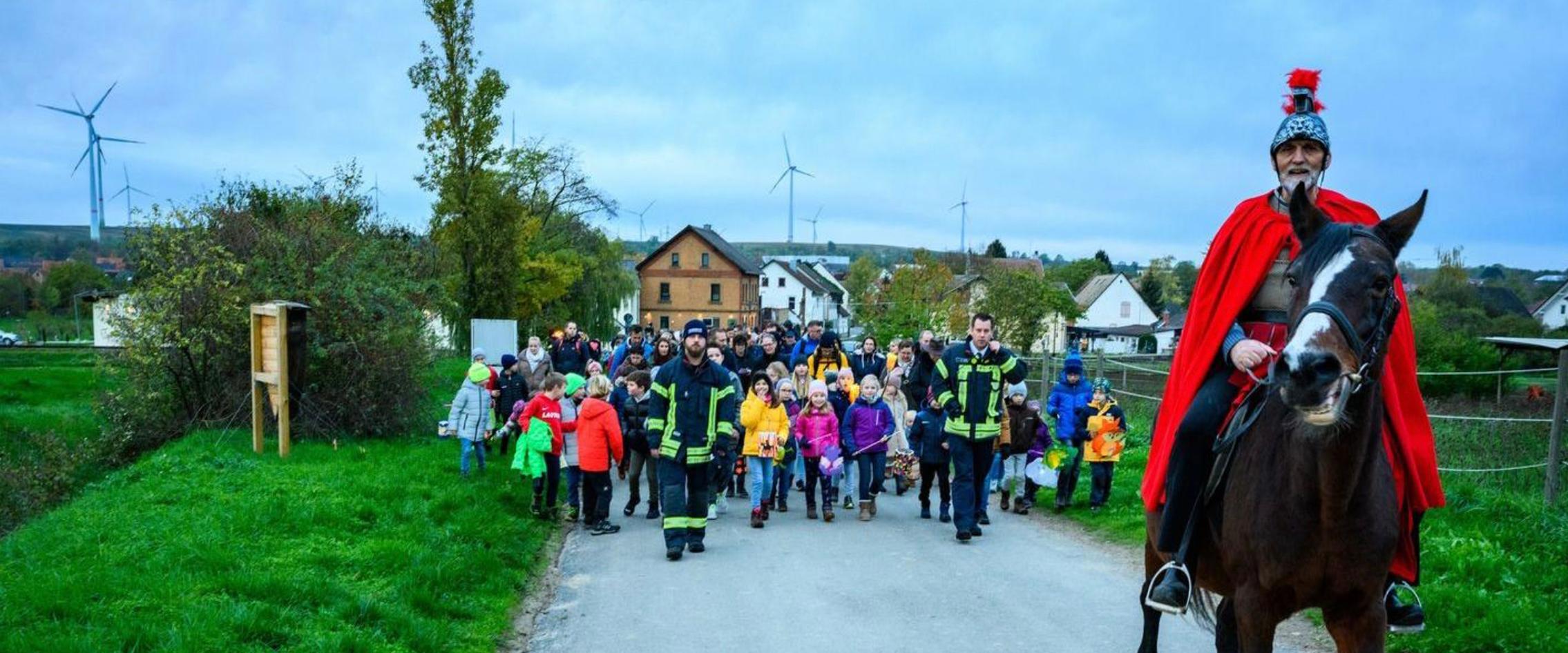 Martinsumzug in Gau Bickelheim