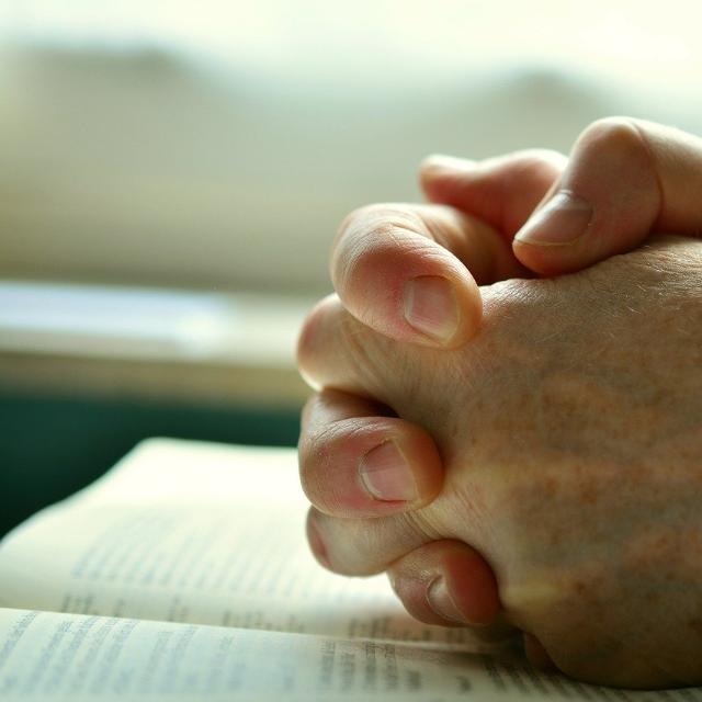Einfach Gottesdienst feiern, die Schrift betrachten, beten