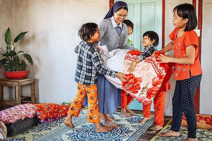 csm_missio-hilft-wms-2025-myanmar-taunggyi-waisenkinder-bernadette_9424401371