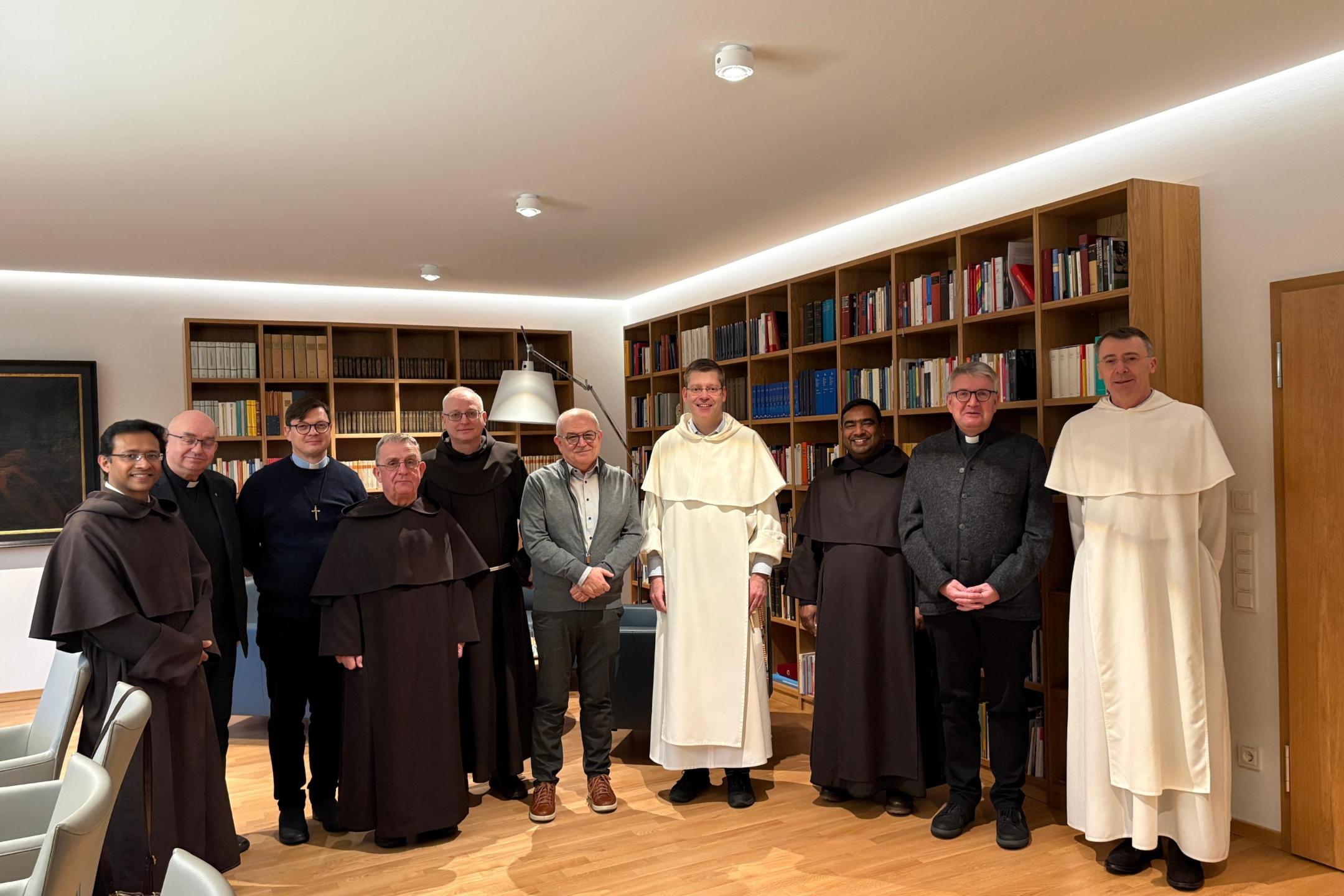 Treffen der Arbeitsgemeinschaft Männerorden mit Bischof Peter Kohlgraf im Bischofshaus