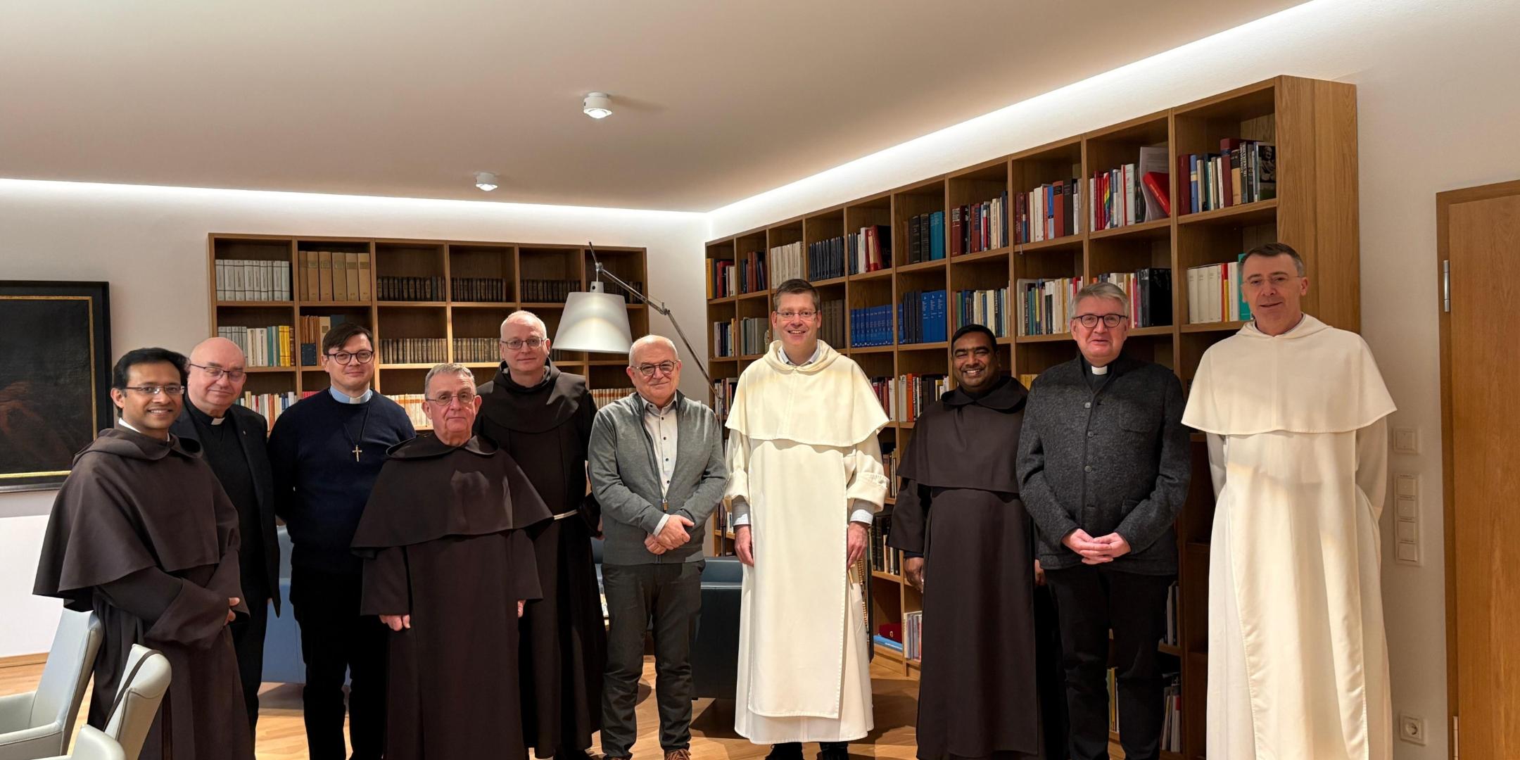 Treffen der Arbeitsgemeinschaft Männerorden mit Bischof Peter Kohlgraf im Bischofshaus