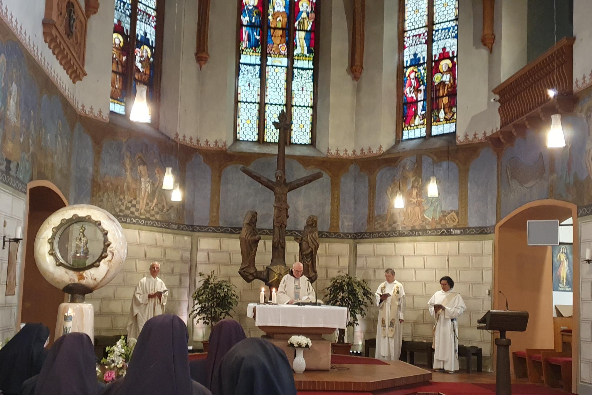 In der Wallfahrtskirche der Franziskaner in Marienthal