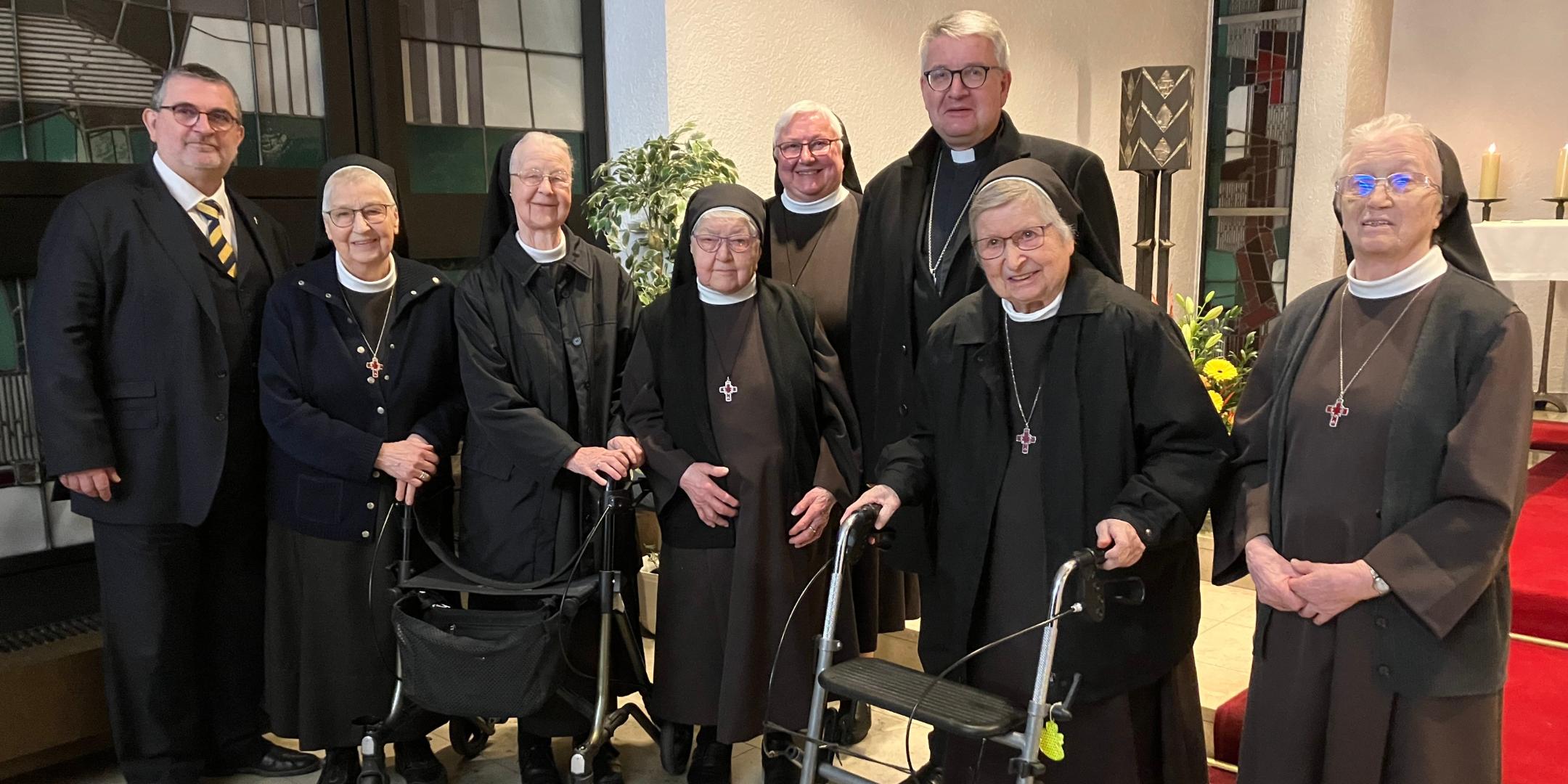 Nach dem Verabschiedungsgottesdienst in St. Bilhildis am 23. November 2025