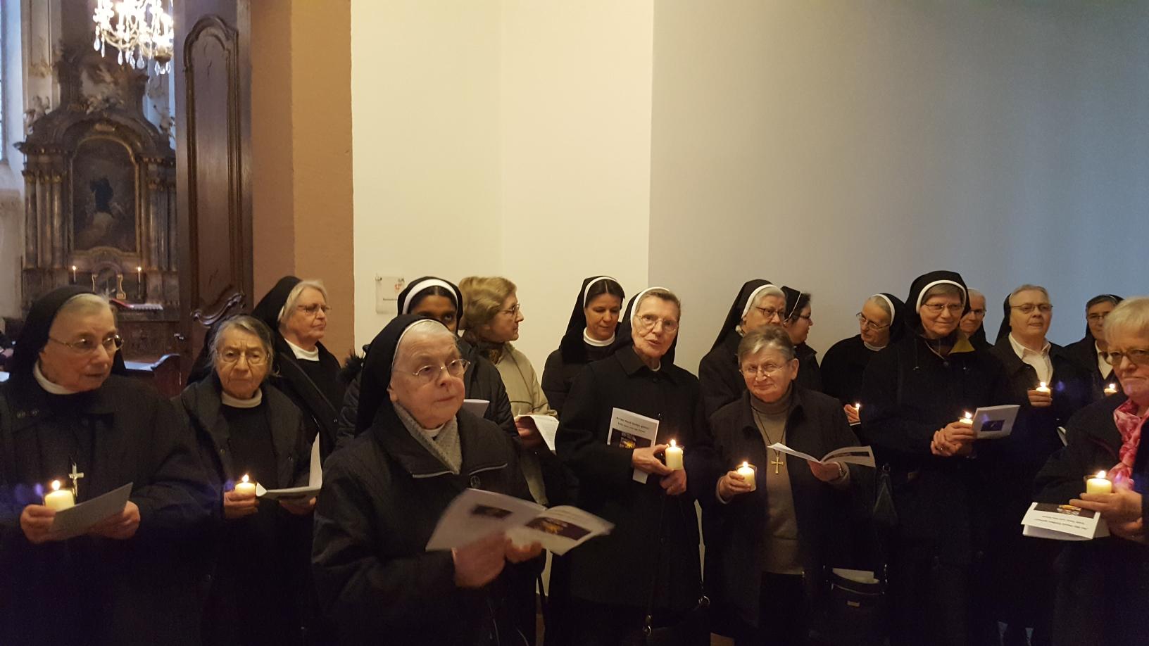 Kerzenweihe am Tag des geweihten Lebens 2019 (c) Sr. M.Franziska Katharina