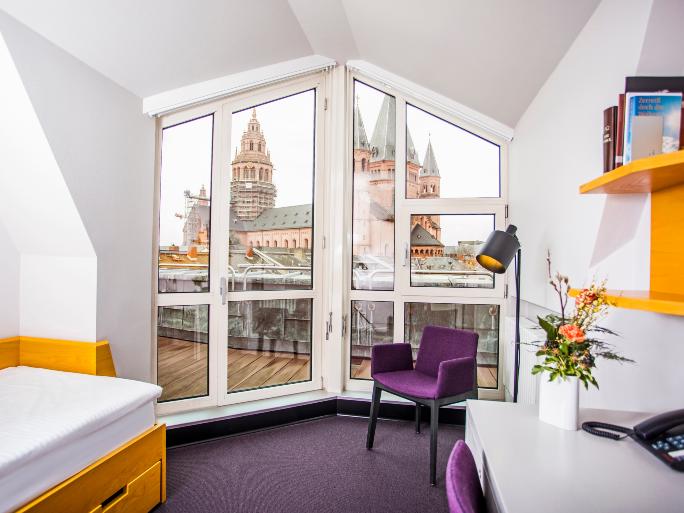 Zimmer mit Domblick Erbacher Hof