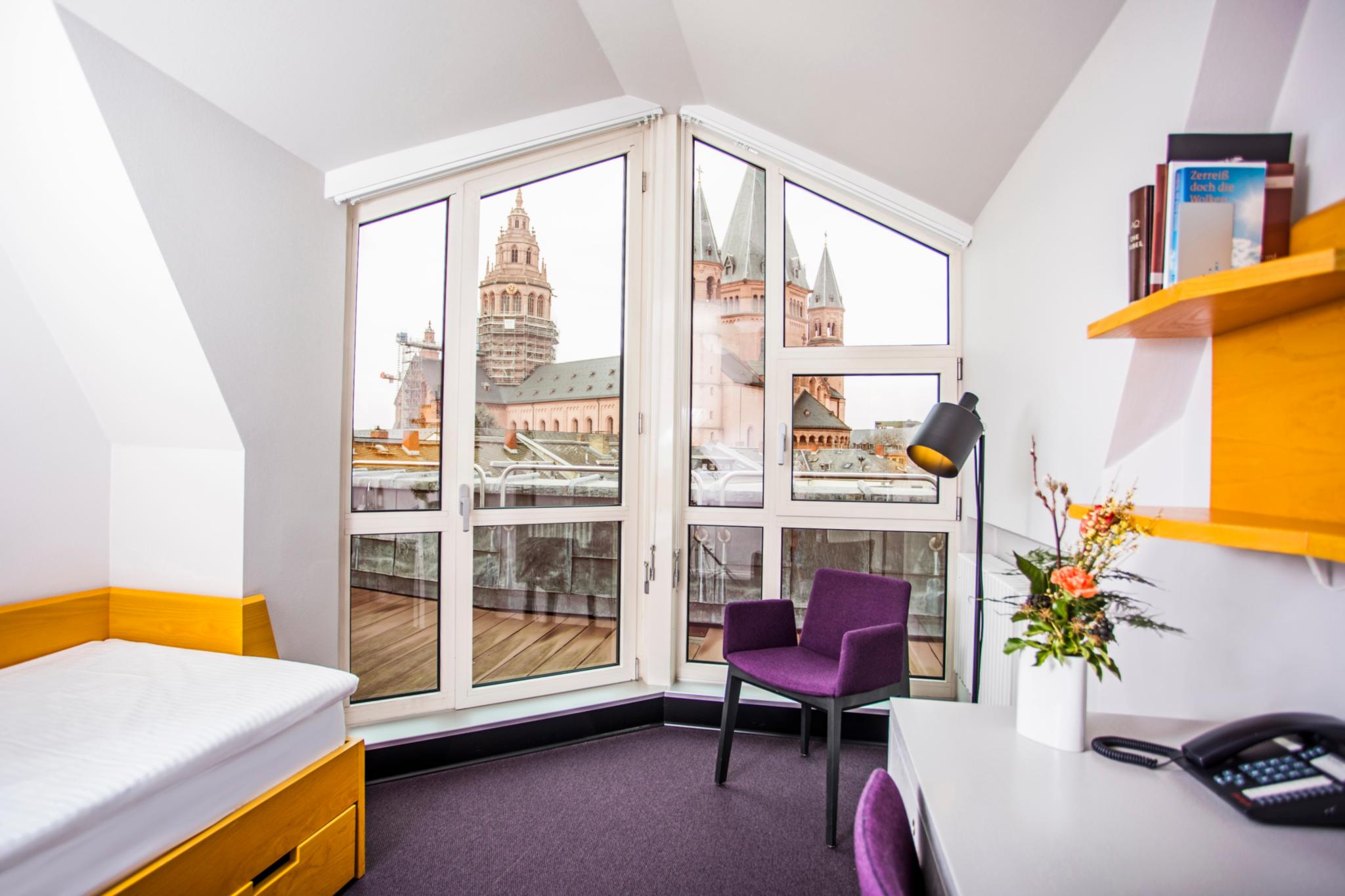 Zimmer mit Domblick Erbacher Hof