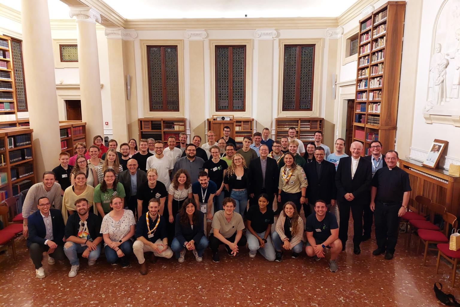 Gruppenbild_Abend mit Synodalen (c) BDKJ Mainz