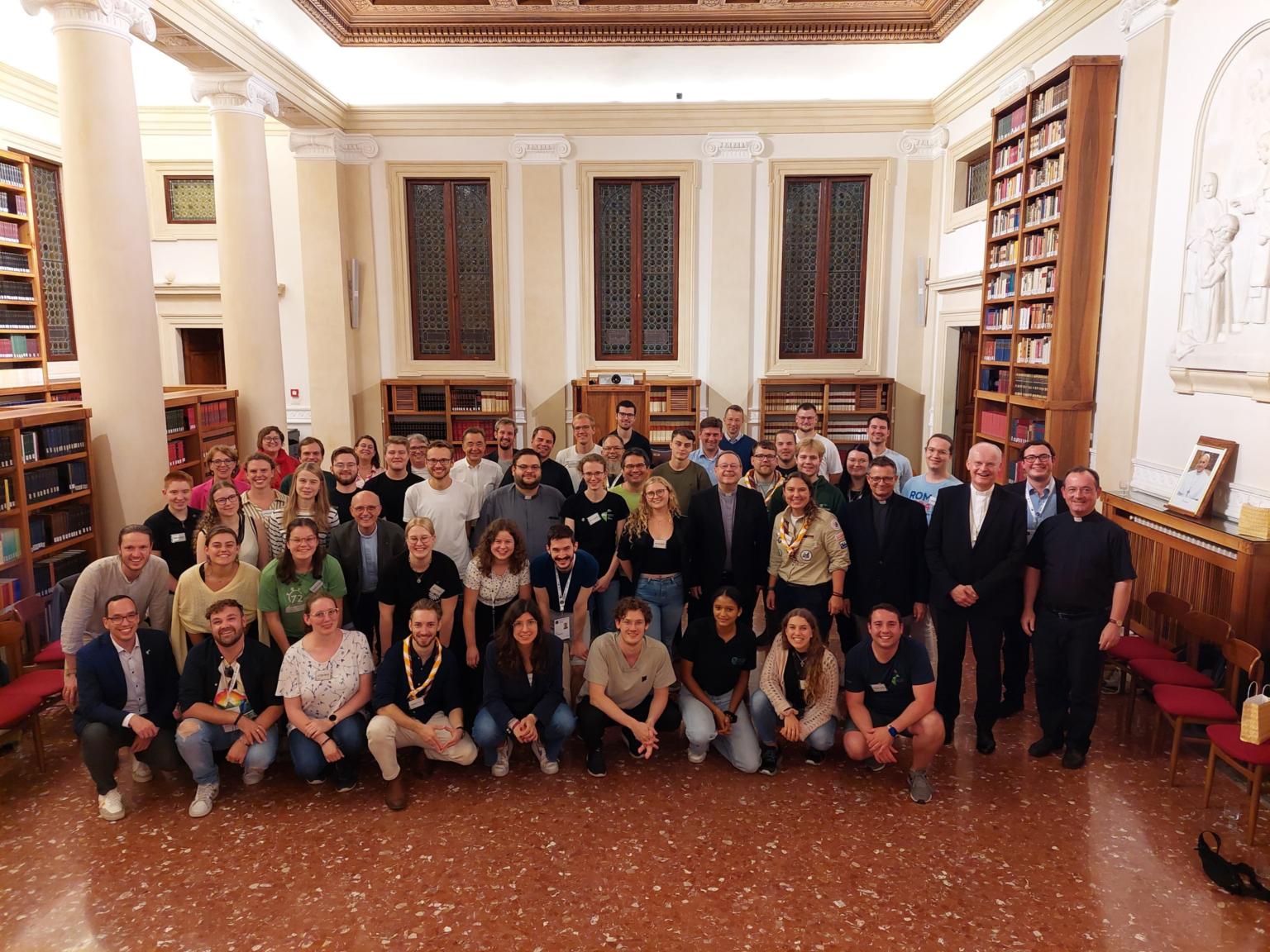 Gruppenbild_Abend mit Synodalen (c) BDKJ Mainz