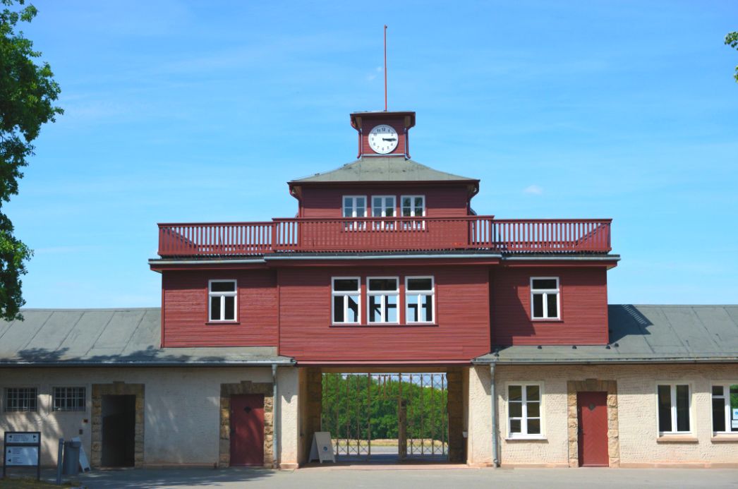 Gedenkstätte_Buchenwald_Eingang_buchenwald-de