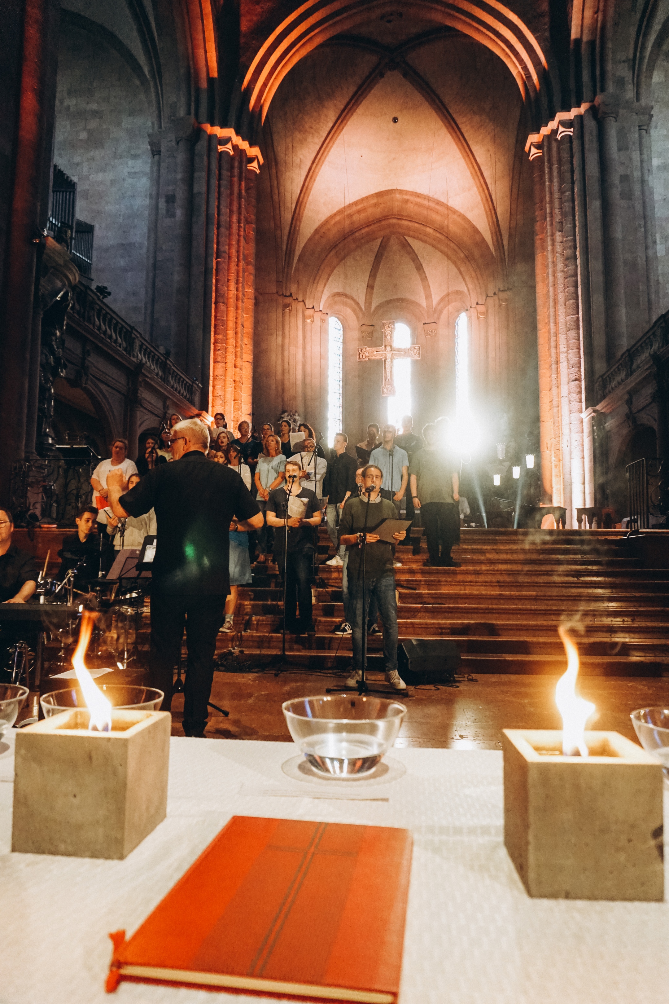 Betonfeuer zur Jugendvesper