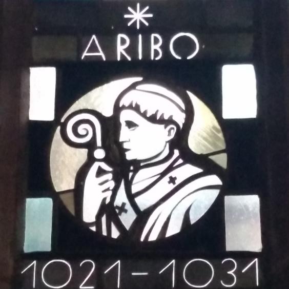 Erzbischof Aribo, Glasfenster im Mainzer Dom