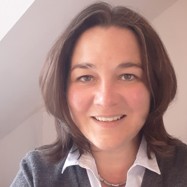 Bettina Bierther, Hackenheim