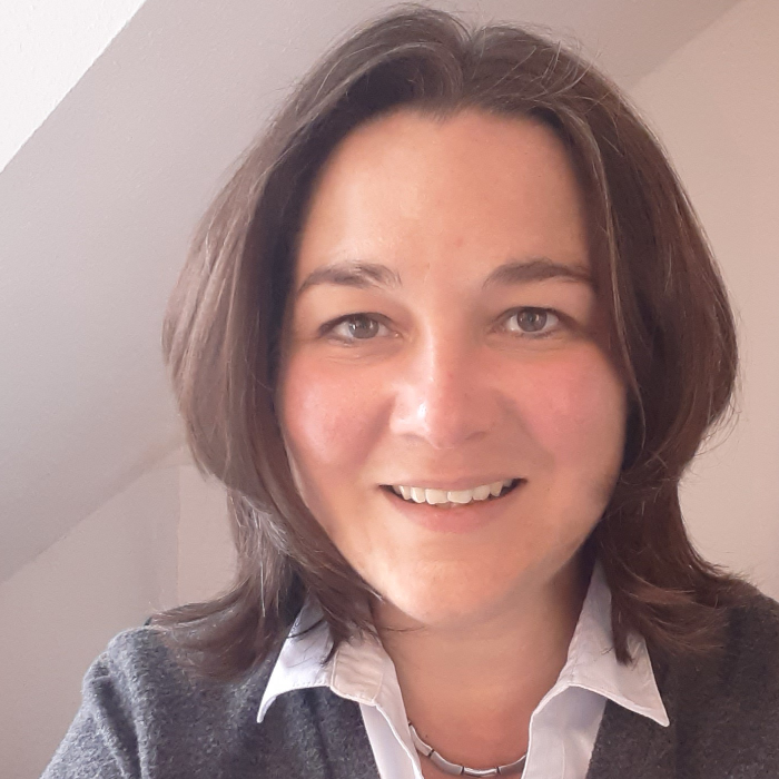 Bettina Bierther, Hackenheim