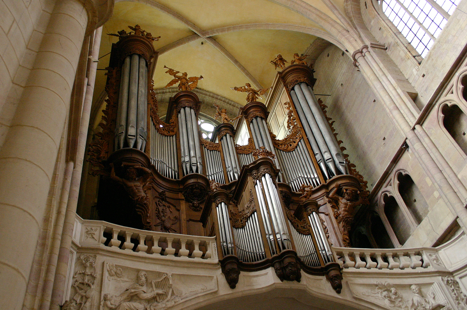 Orgel Saint-Benigne, Dijon
