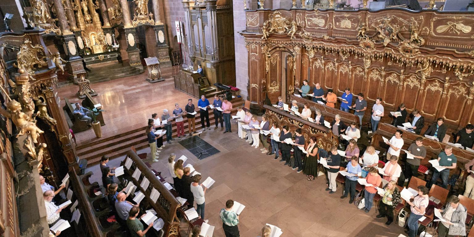 Gemeinsam musizieren und Gottesdienst feiern (c) Stefan Ahlers