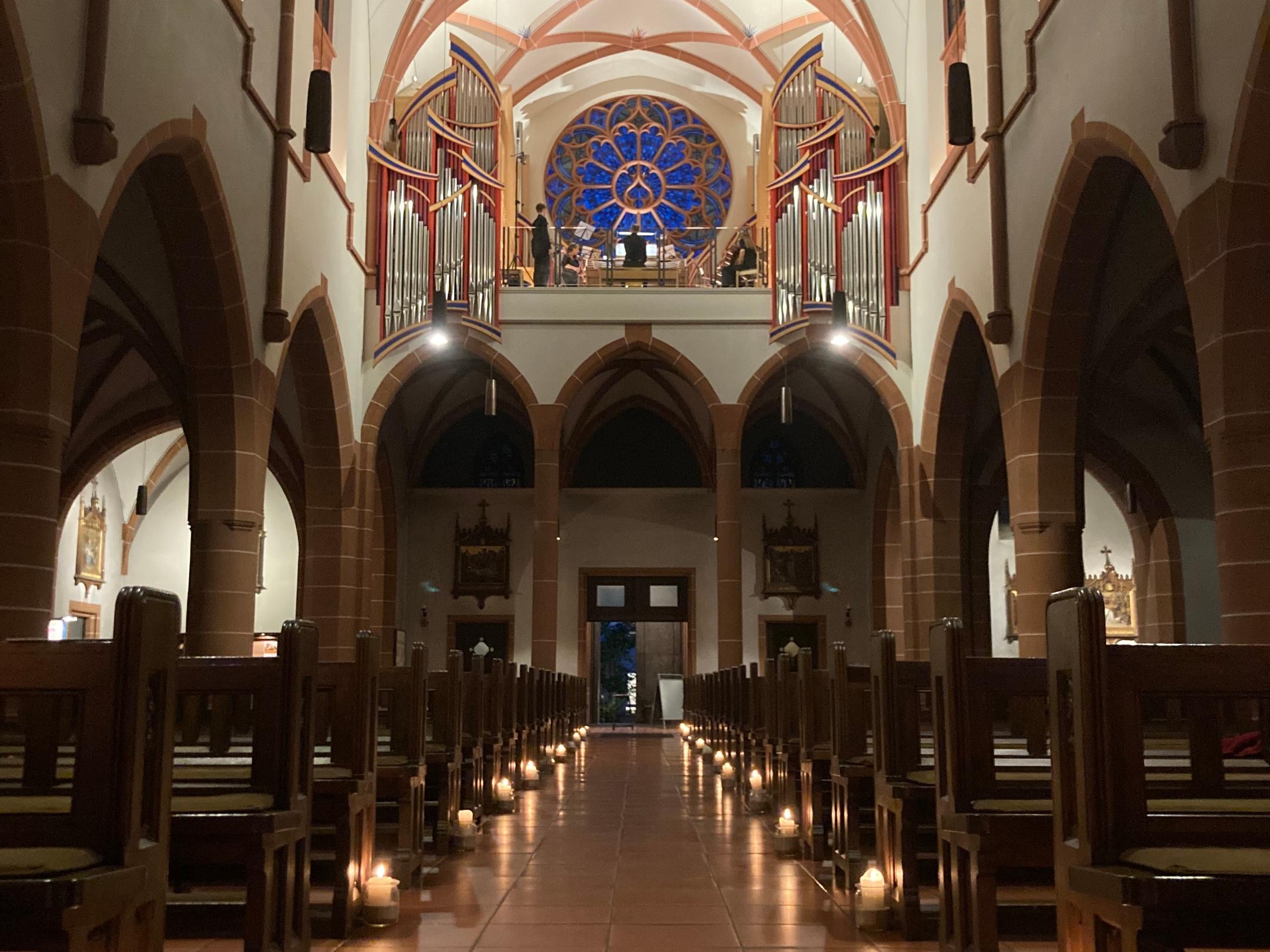 Mit Harfenklängen in der Heiligen Nacht