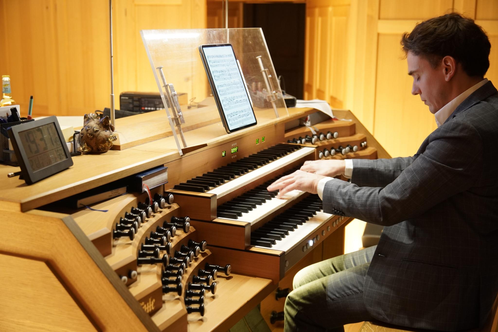 Thomas Ospital an der Eule-Orgel