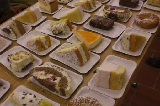 Kuchenverkauf zum Gemeindetreff