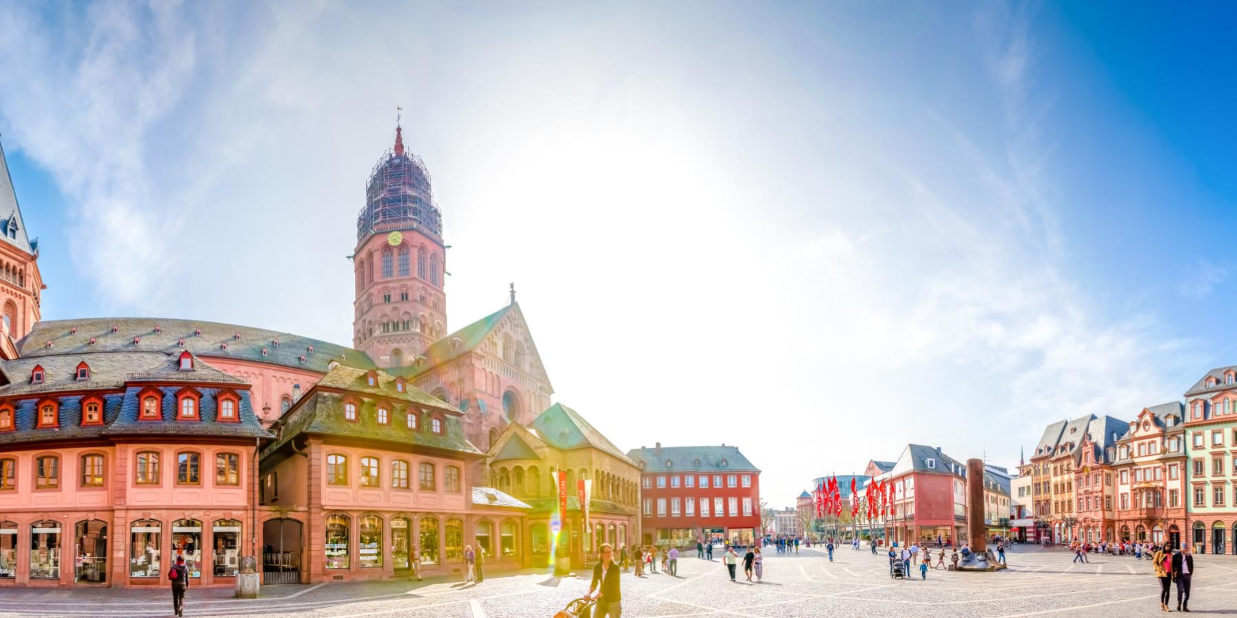 Mainzer Dom und Domplatz Panorama