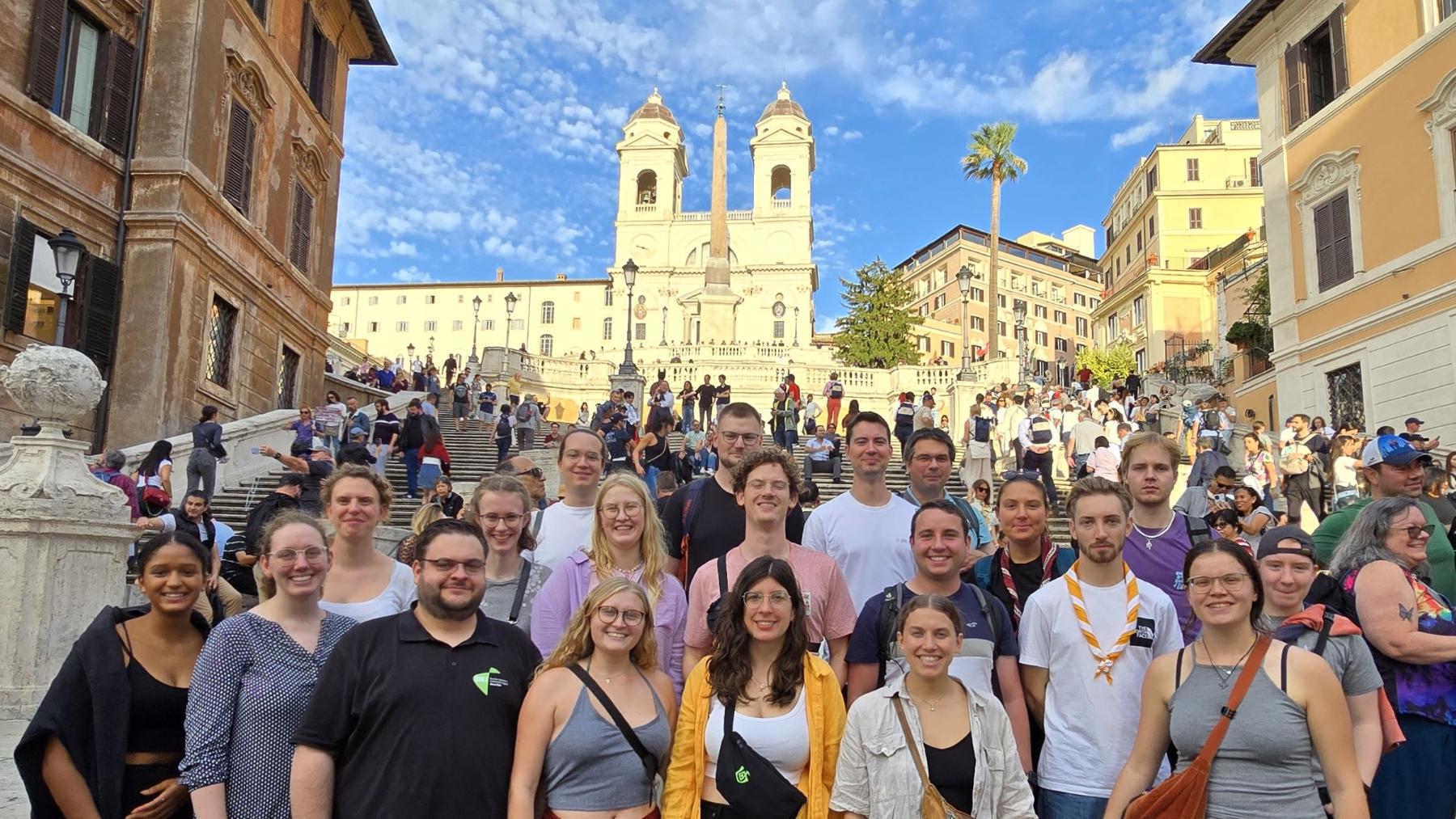 Gruppenfoto Mainz spanische Treppe (c) BDKJ Bistum Mainz