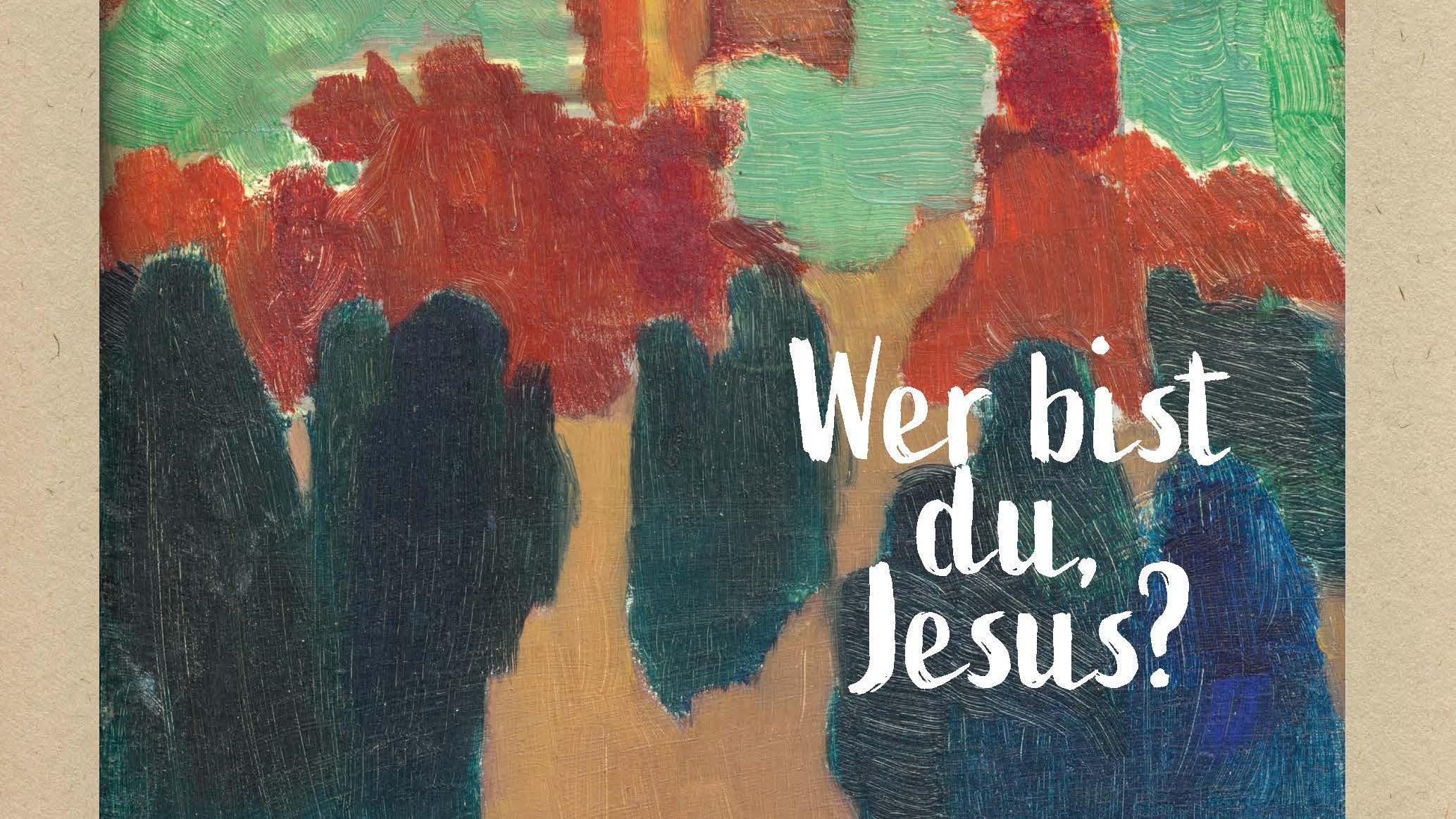 Deckblatt des Hirtenwortes zur Österlichen Bußzeit 2025 von Bischof Peter Kohlgraf mit dem Gemälde „Der orange Christus“. Nur wenige kräftige Farbflächen, dunkelblau im Vorder- grund und leuchtend hell im Hintergrund, fügen sich zu einem Bild: Menschen nähern sich suchend Jesus Christus am Kreuz. Der katholische Pariser Künstler Maurice Denis (1870-1943) interpretierte traditionelle christliche Motive mit moderner Maltechnik. Das kleine Ölgemälde auf Holz „Der orange Christus“ entstand 1889 und ist heute im Cleveland Museum of Art.