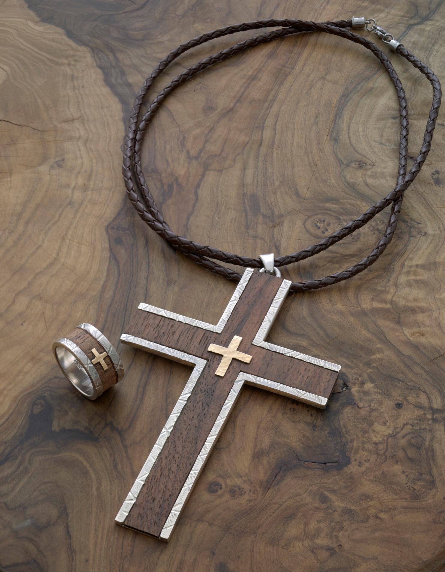 Brustkreuz und Ring Weihbischof Joshy Pottackal