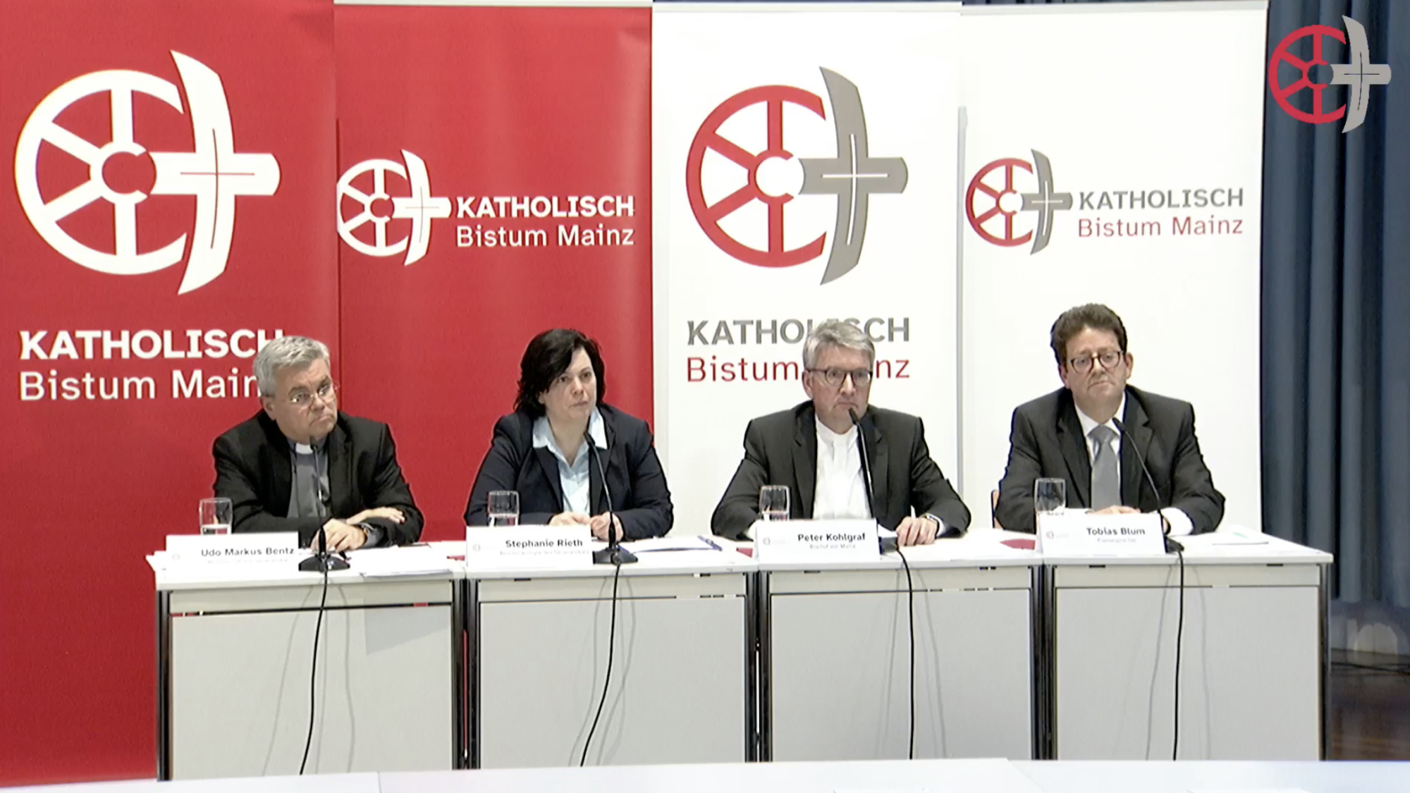 Bistumsleitung während der Pressekonferenz zu EVV am 8 März 2023