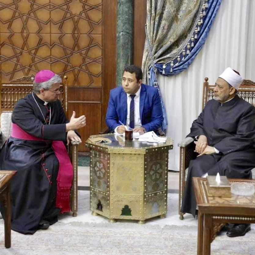 Weihbischof Bentz beim Großimam Ahmad al Tayyeb und Großimam Al Tayyeb in Kairo