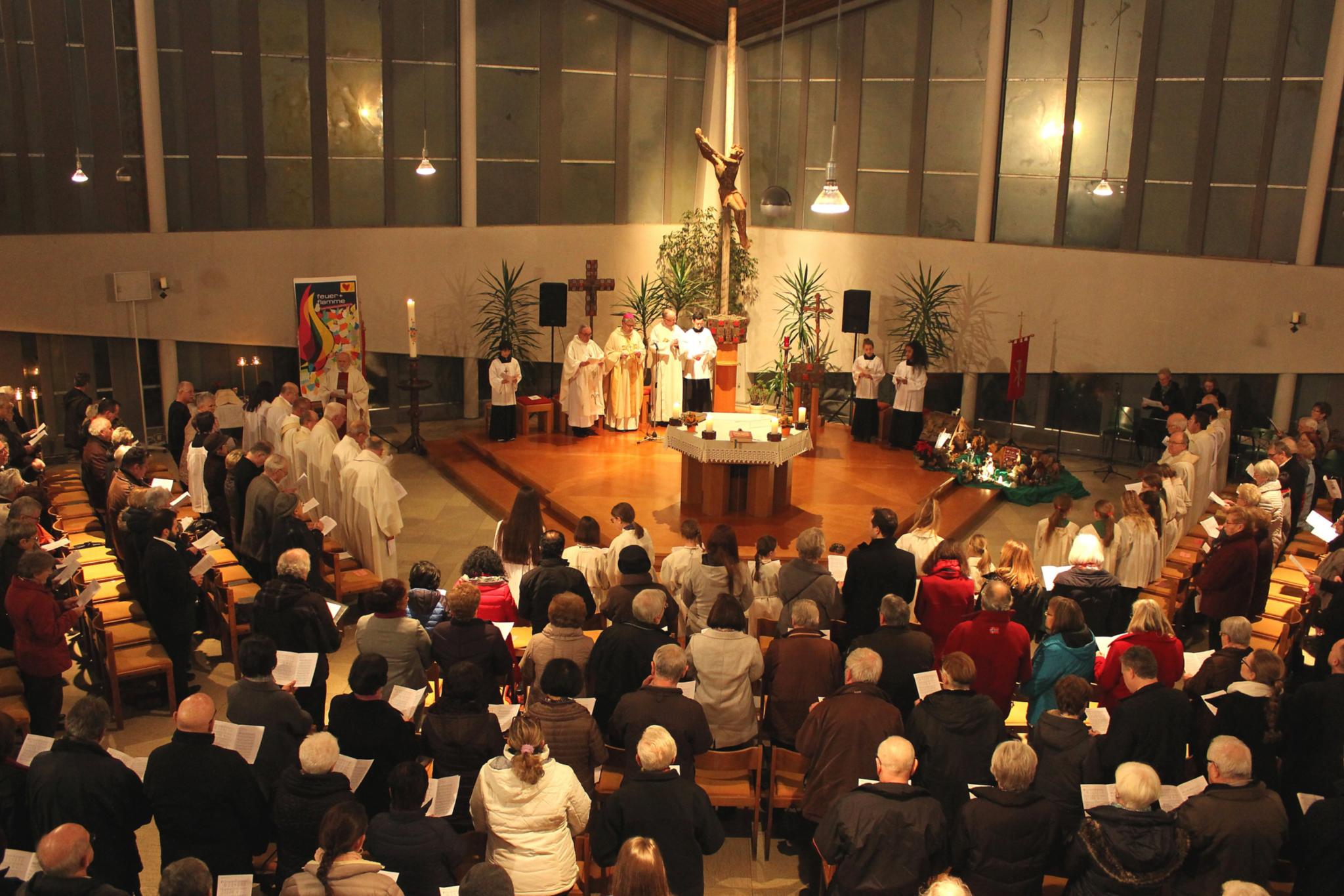 Rüsselsheim, 26.1.2018: Mit einem Gottesdienst in der Kirche Auferstehung Christi in Rüsselsheim endete Bischof Peter Kohlgrafs Besuchstag im Dekanat Rüsselsheim.