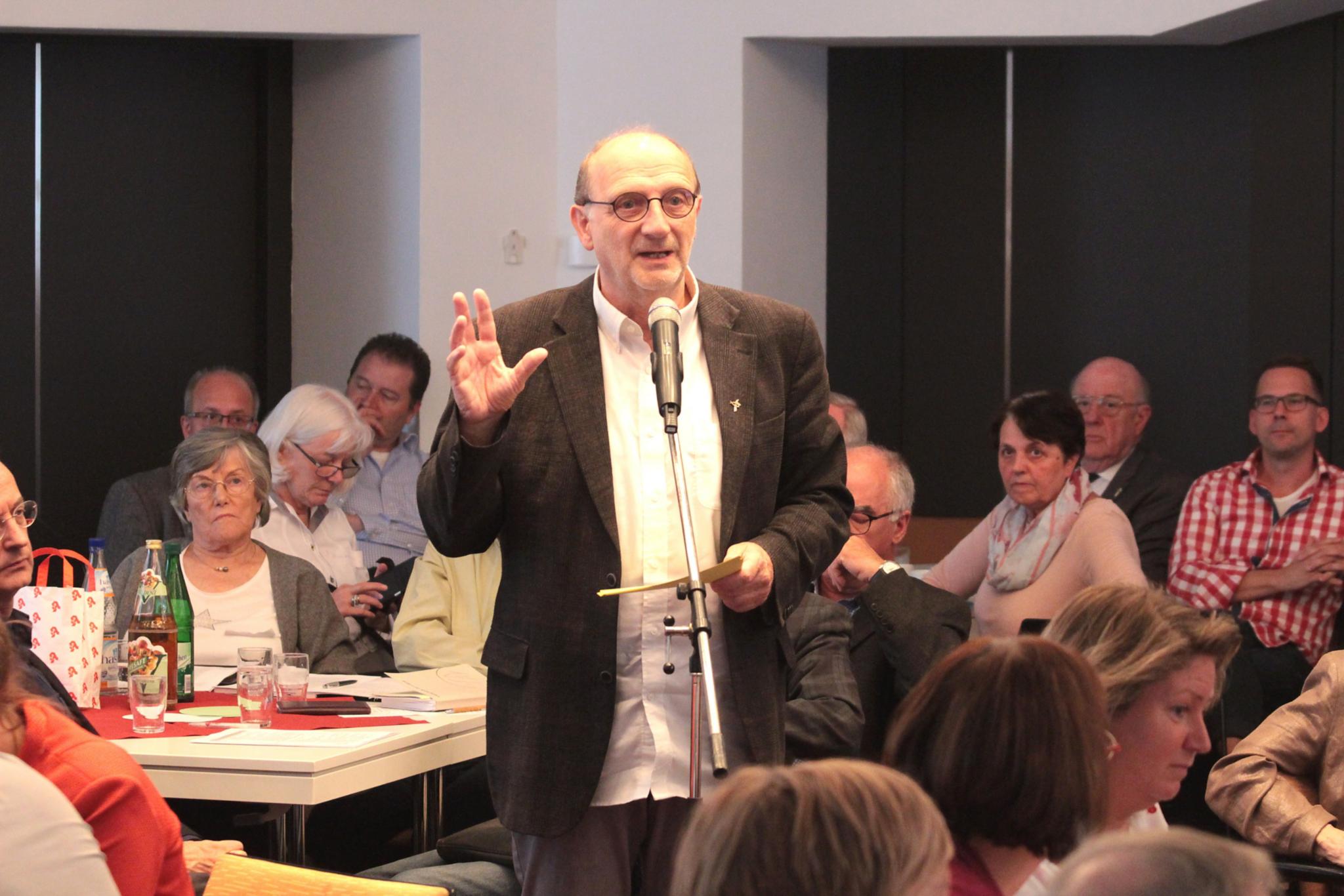 Mainz, 22. September 2018: Wortmeldung von Pfarrer Winfried Hommel bei der Diözesanversammlung.