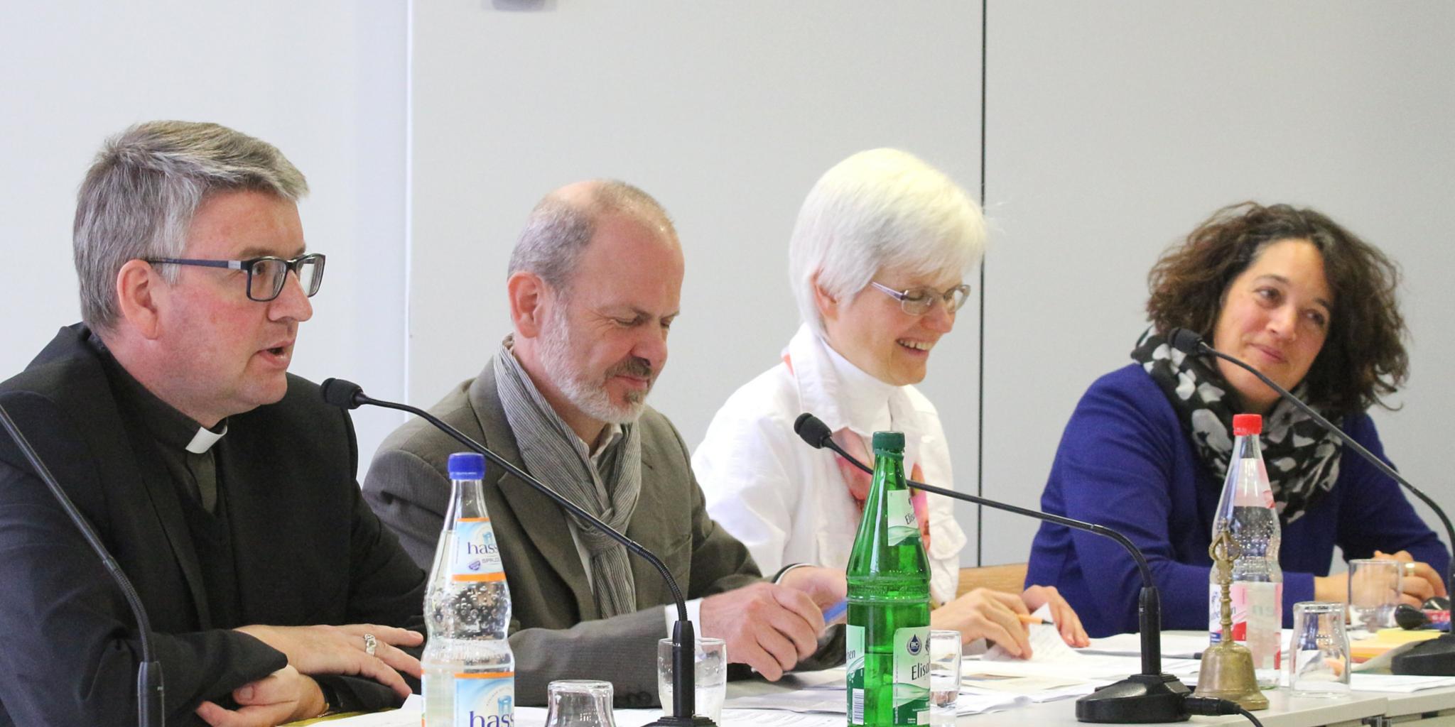 Mainz, 10. November 2018: Herbstvollversammlung des Katholikenrates (v.l.n.r.): Bischof Peter Kohlgraf, Patrick Landua, Martina Reißfelder und Katrin Brockmöller.