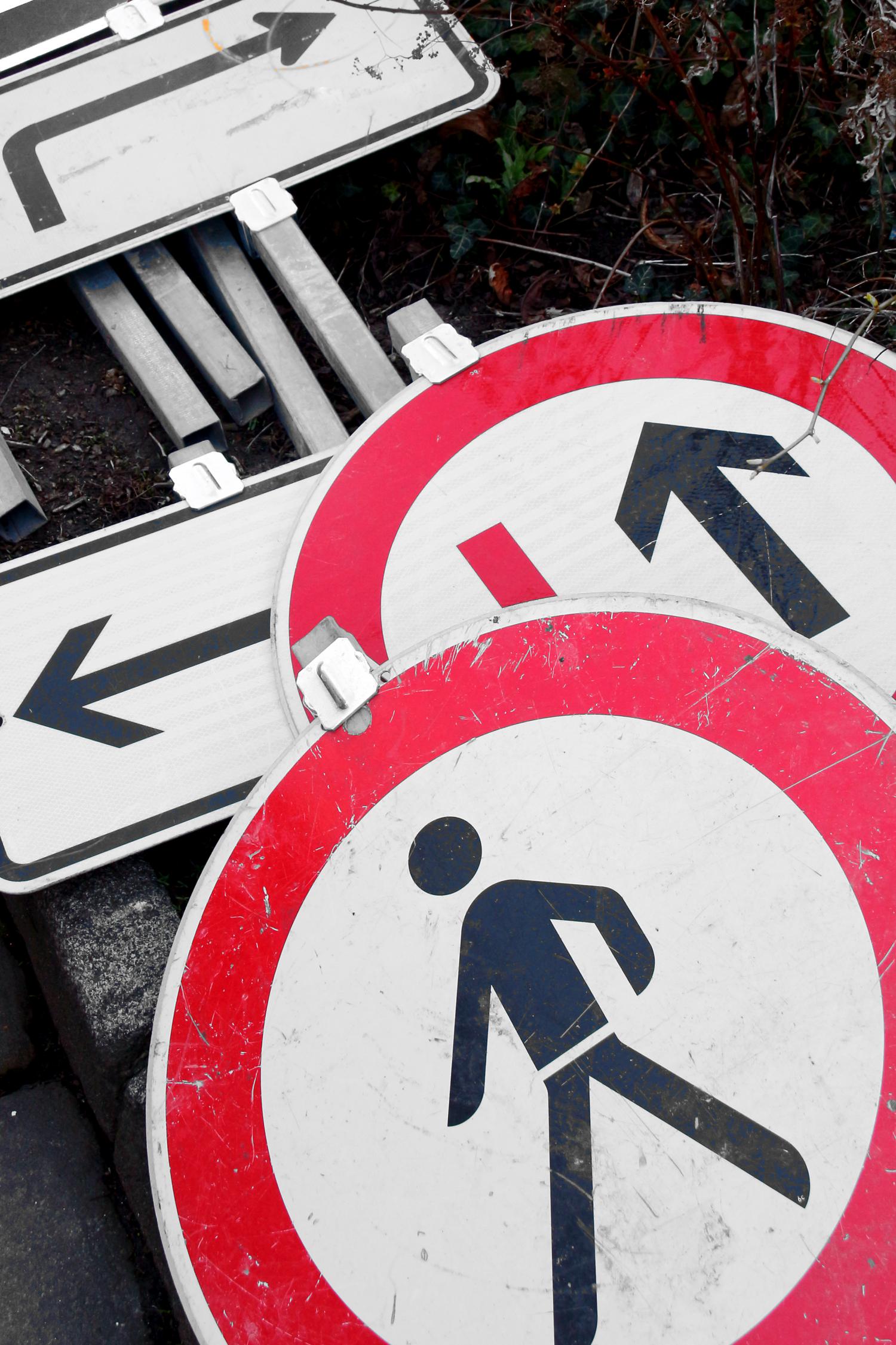 richtungsschilder_by_peter_weidemann_pfarrbriefservice