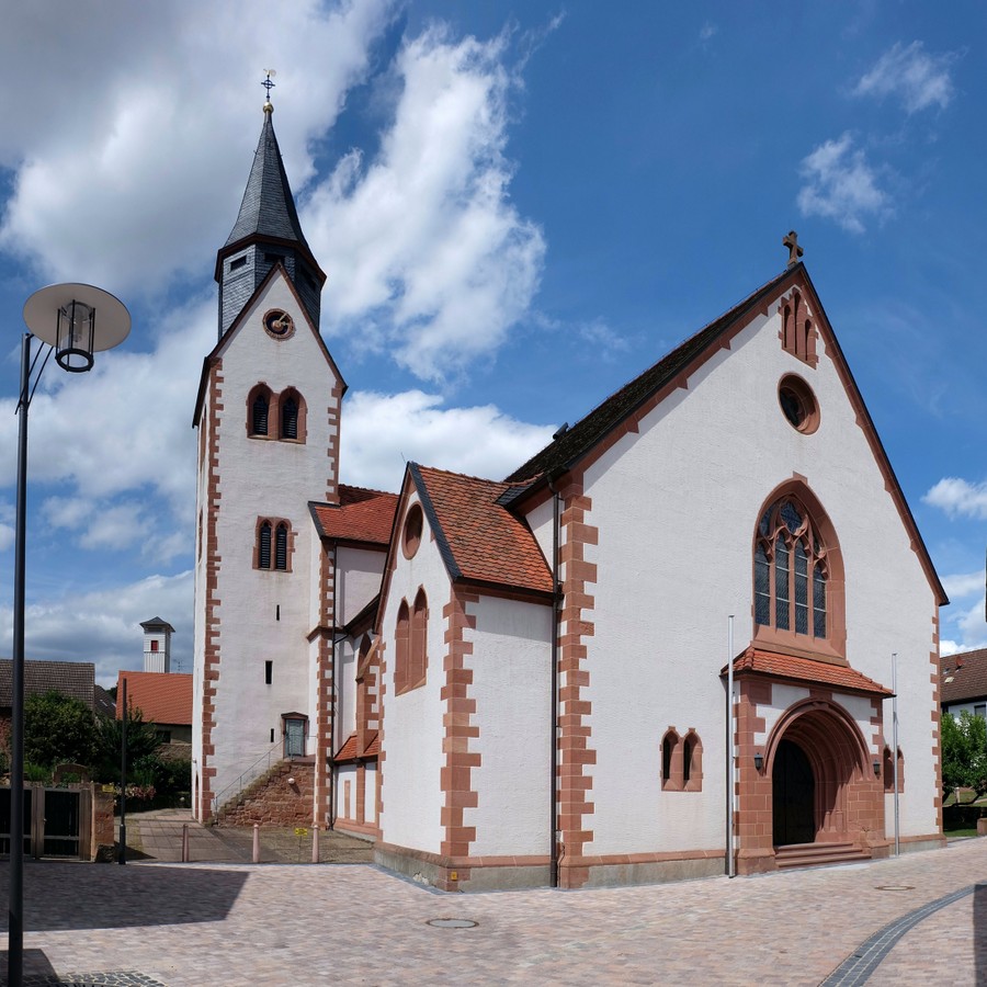 Kirche St. Johannes Baptist, Kirchgasse 1,  64850 Schaafheim
