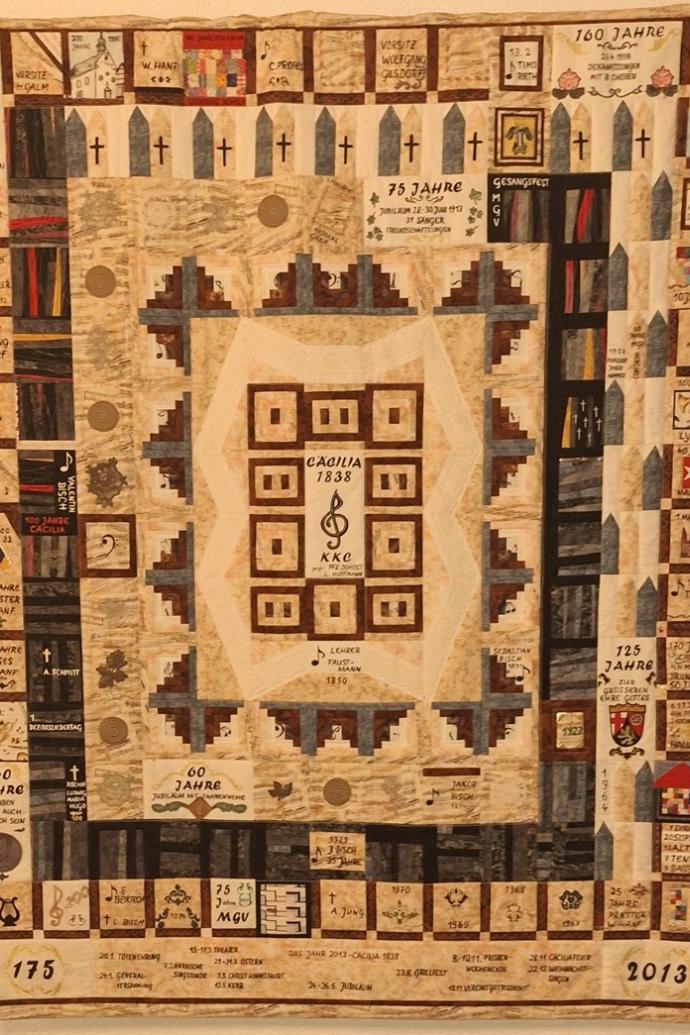 Wandteppich des Kath. Kirchenchors aus Lörzweiler