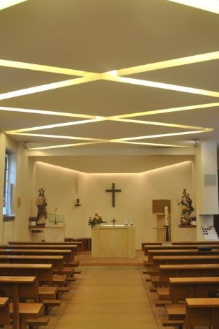 Bild auf den Altar der Herz-Jesu-Kapelle in Nackenheim