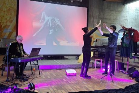 Zirkus-der-Emotionen.jpg_102669630