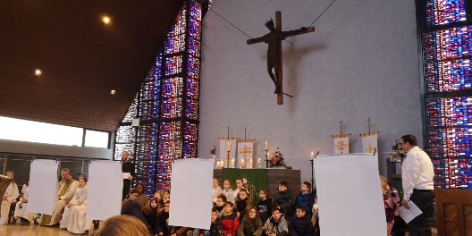 Kirche mit Familie am 25.2.2025 zum Thema Taufe