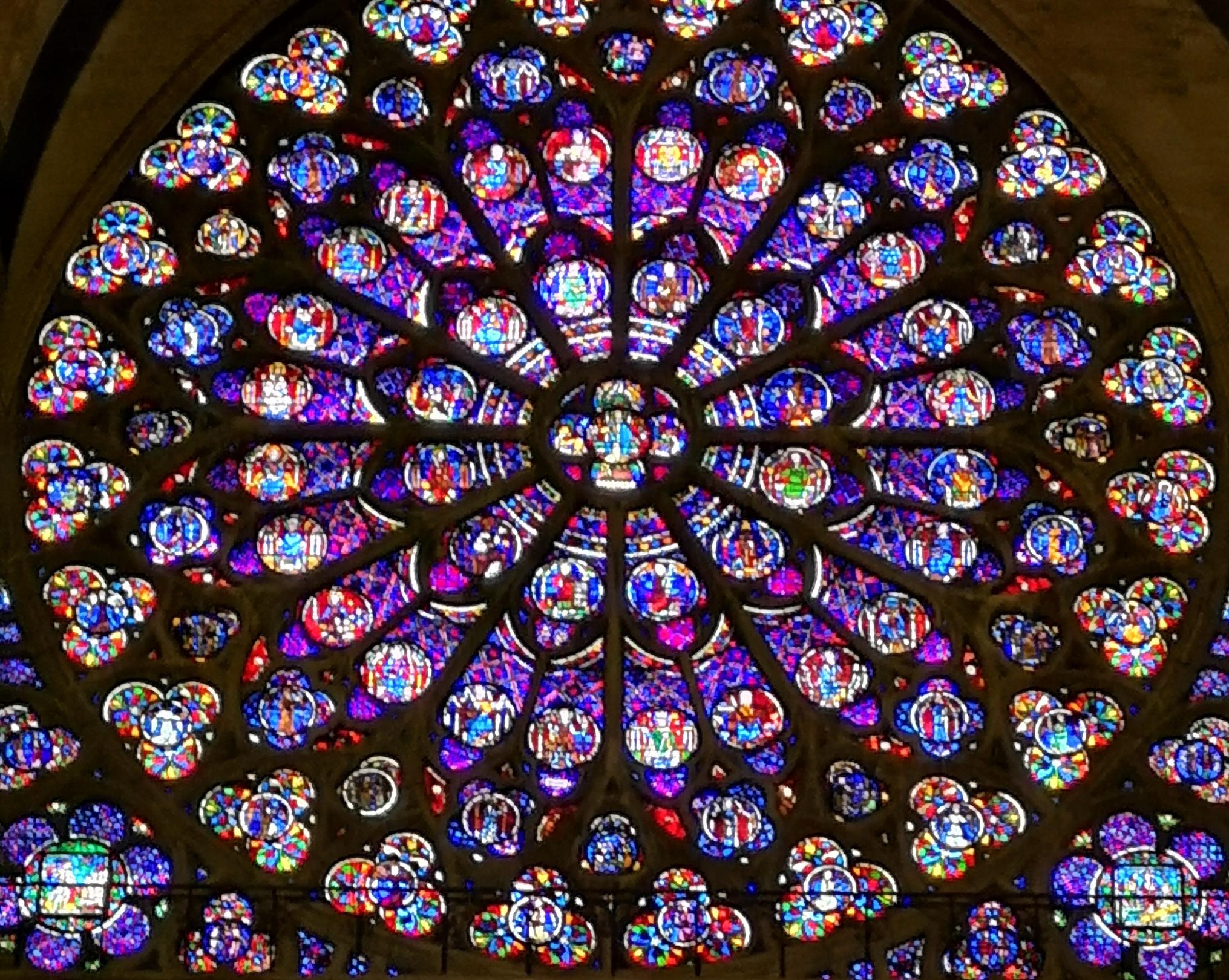 Rosette in der Kirche Notre Dame in Paris