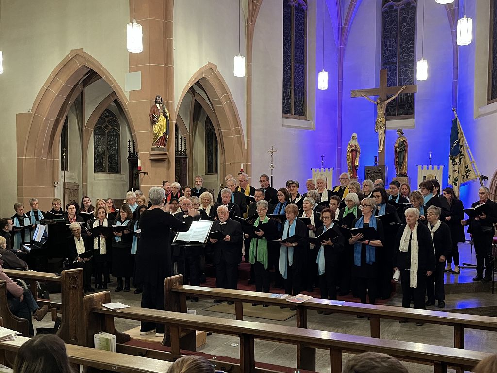 Gemeinsamer Auftritt von Sing&Praise und St. Cäcilia