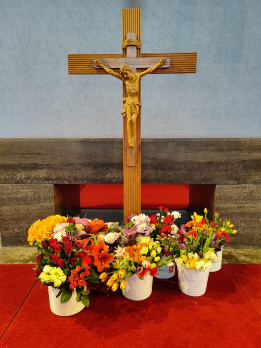 Blumen am Karfreitag 2025