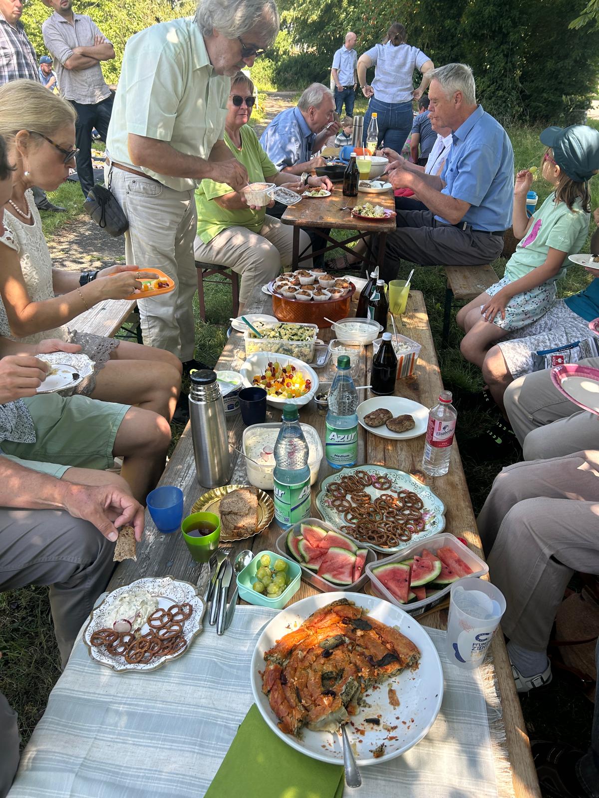 WST Fronleichnam 2025 Picknicktisch
