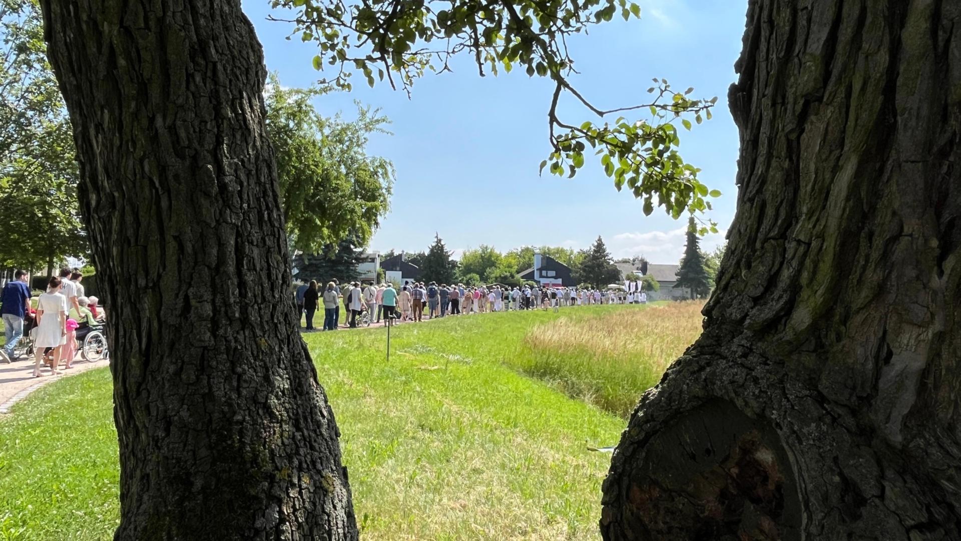 WST Fronleichnam 2025 - Prozession durch den Schlosspark Braunshardt