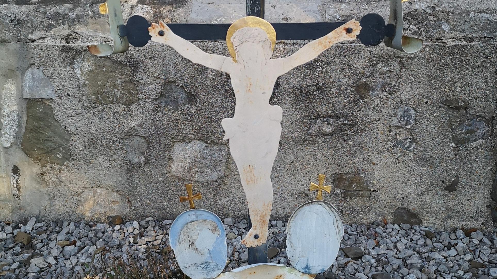 Friedhofskreuz: Wohne in meiner Liebe