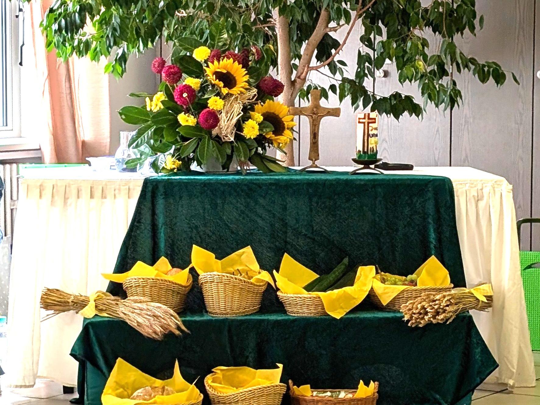 Weiterstadt: Kindergottesdienst an Erntedank 2025 - Altar