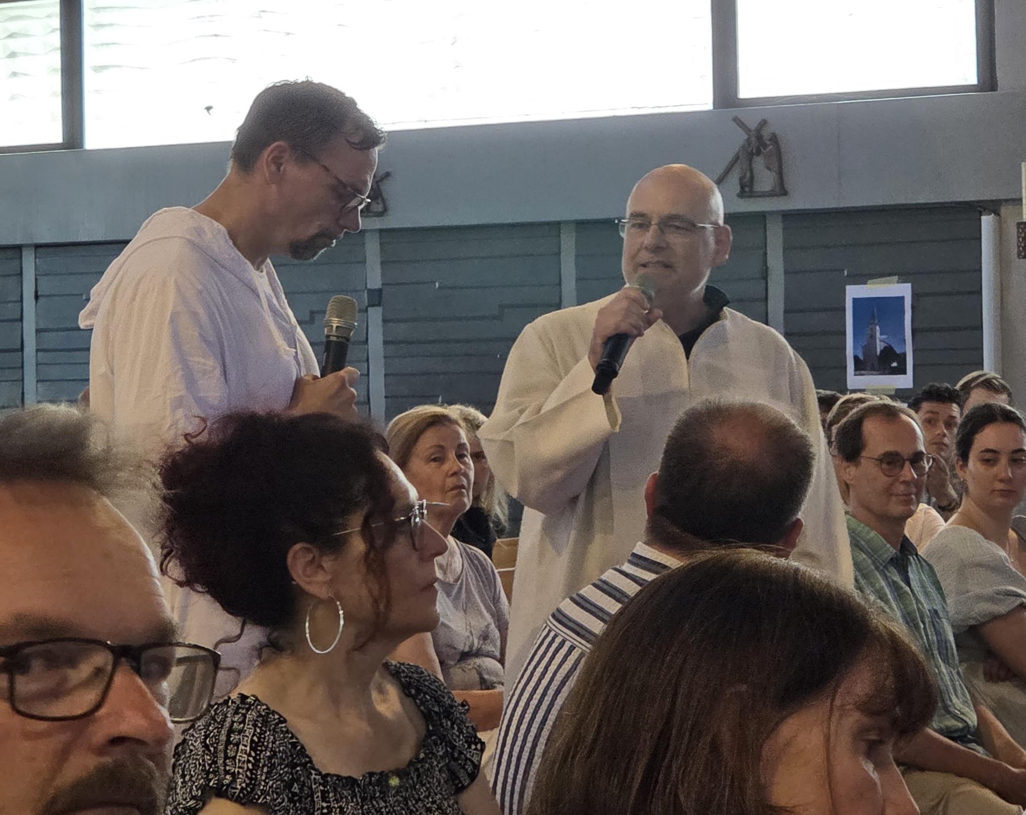 Ökumen. Fest der Gemeinden in Weiterstadt - Apostel auf dem Weg