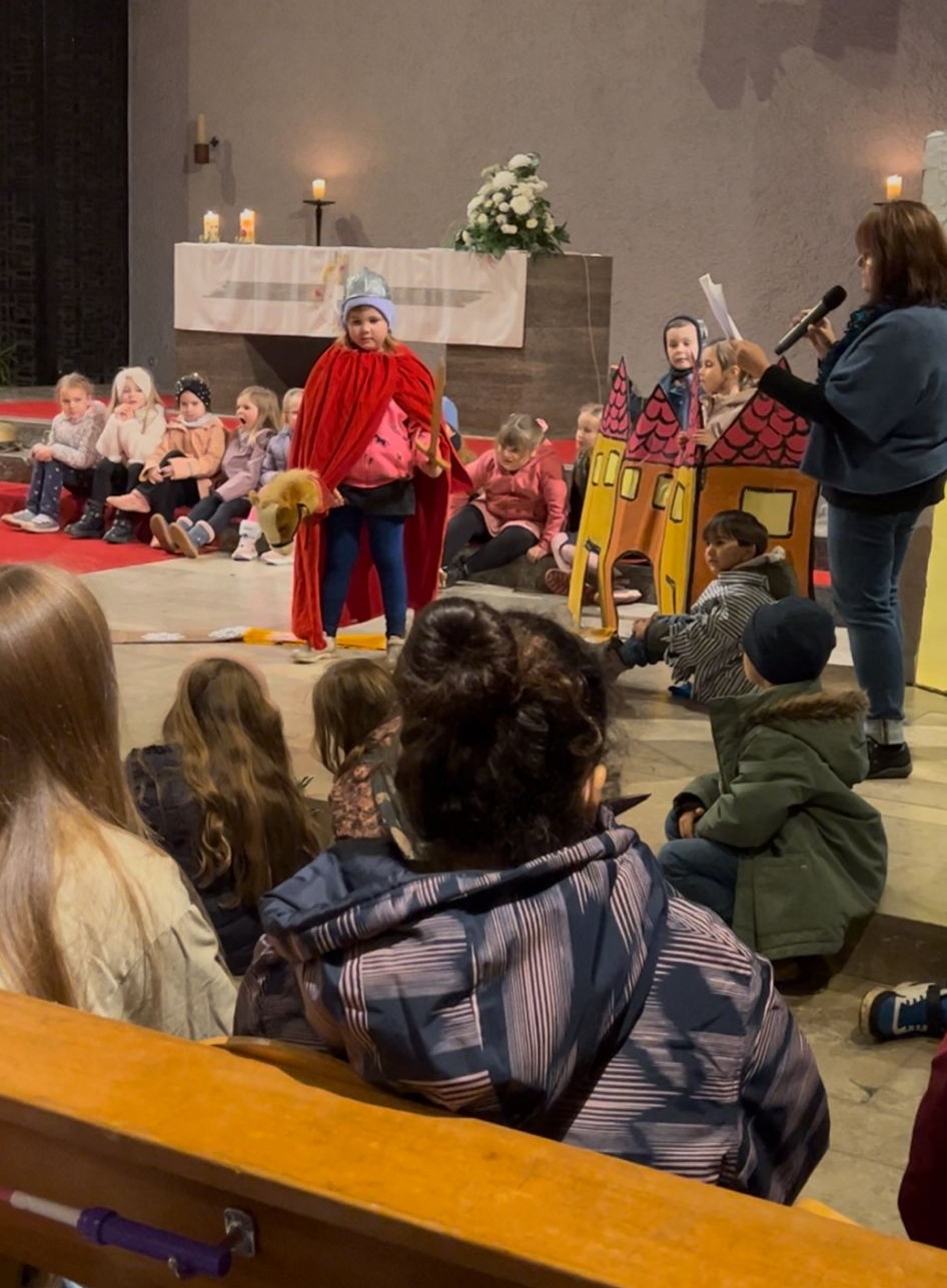 St. Martin 2025 in Weiterstadt - St. Martinsspiel des Kiga