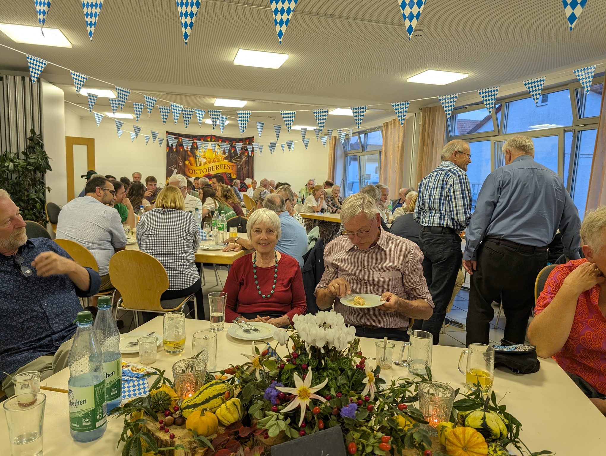 60. Geburtstag Pfarrer Eckstein - Blick ins Gemeindezentrum